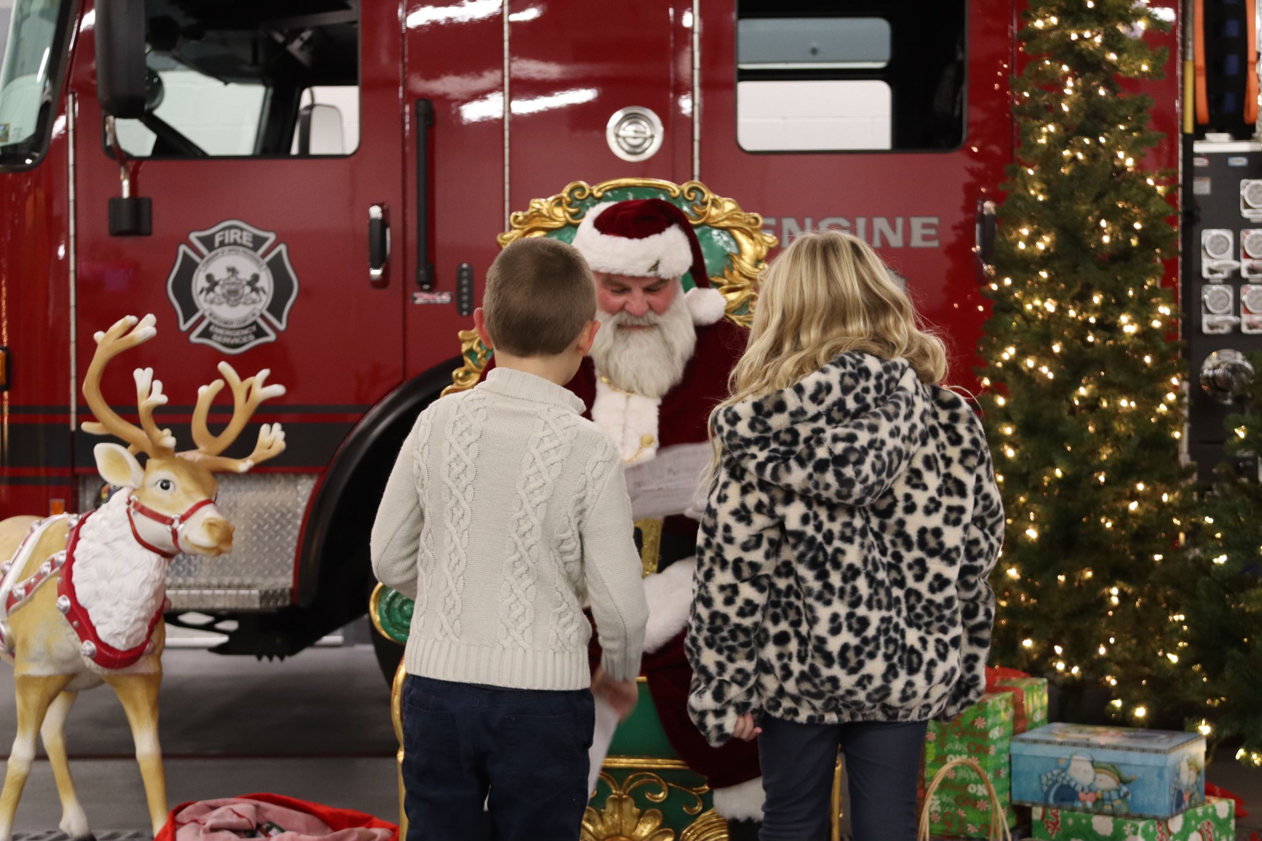 Pictures with Santa 6